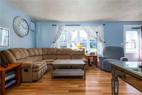 95 Reed St, Warwick, RI 02886 photo 6