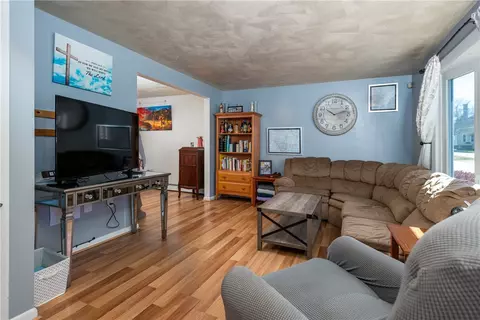 95 Reed St, Warwick, RI 02886 photo 5