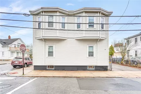 68 Ethan St, Providence, RI 02909