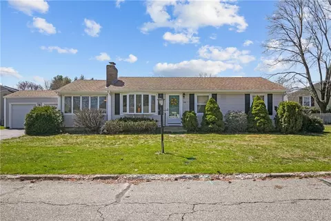 24 Vista Dr, Lincoln, RI 02865