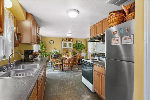 11 Haswill St, Warwick, RI 02889 photo 23