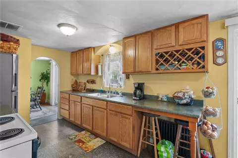 11 Haswill St, Warwick, RI 02889 photo 20