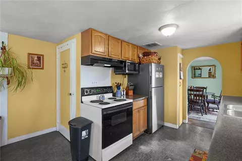 11 Haswill St, Warwick, RI 02889 photo 21