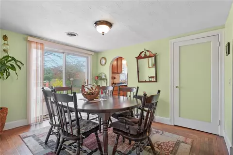 11 Haswill St, Warwick, RI 02889 photo 8