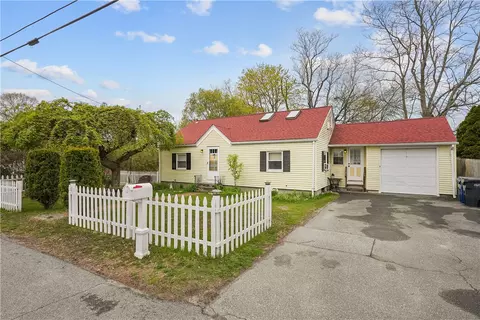 11 Haswill St, Warwick, RI 02889 photo 3