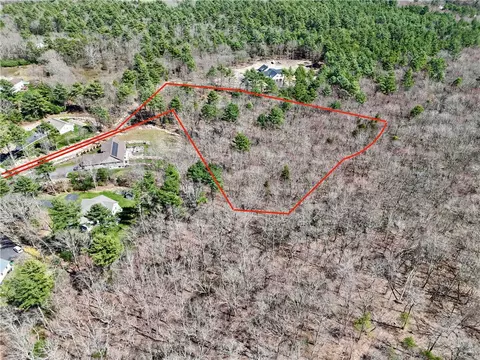 44 Highland Ct, Exeter, RI 02822