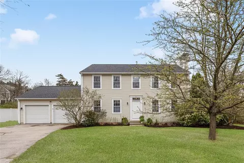 93 Mast St, Jamestown, RI 02835