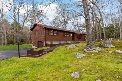 75 Liberty Church Rd, Exeter, RI 02822
