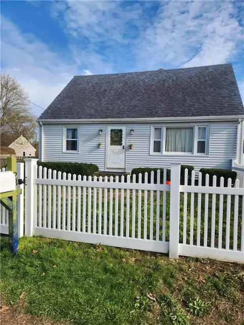23 Sadler St, North Providence, RI 02911
