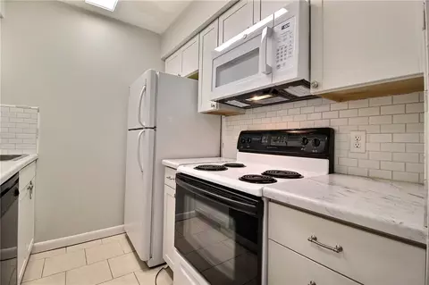 27 School St #3, Westerly, RI 02891 photo 8