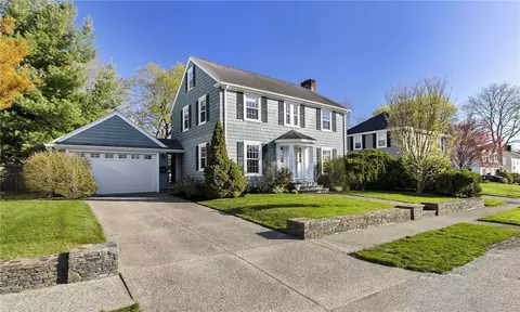 134 Ann Mary Brown Dr, Warwick, RI 02888