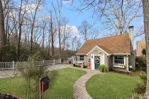 396 Lake Washington Dr, Glocester, RI 02814