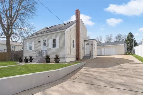 77 Baldwin St, Cumberland, RI 02864