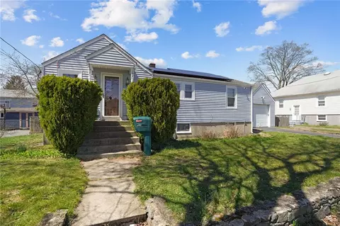115 Berkeley St, East Providence, RI 02914