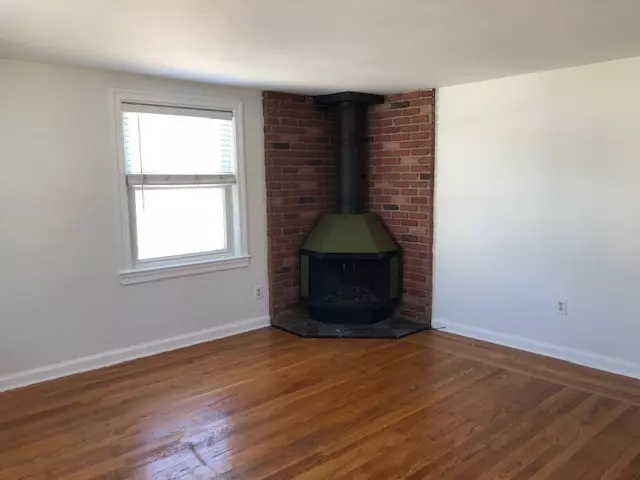 Living - 44 Slater Park Ave, Pawtucket, RI 02861 photo 5 of 7
