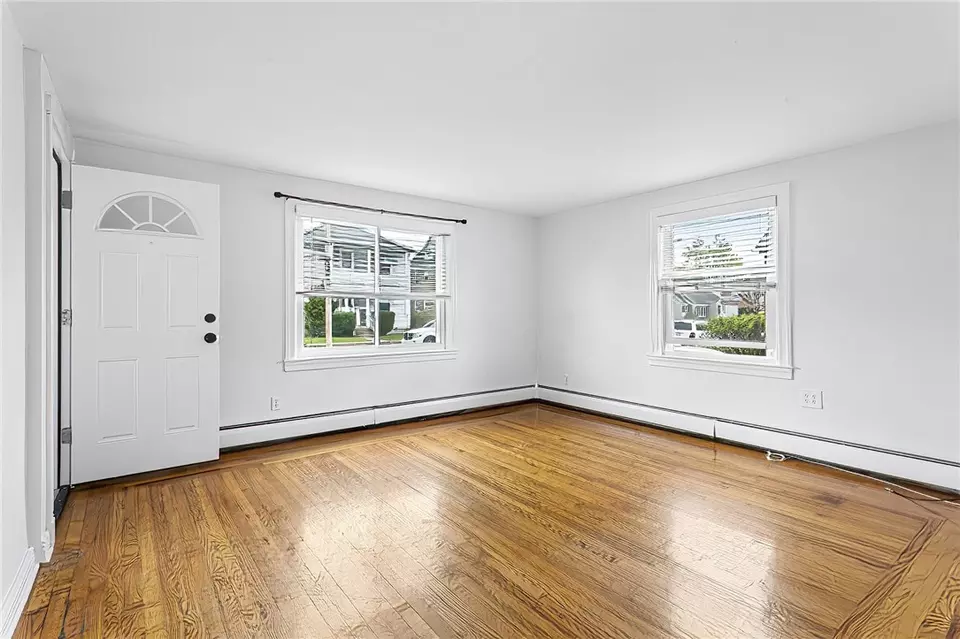 Living - 44 Slater Park Ave, Pawtucket, RI 02861 photo 3 of 7