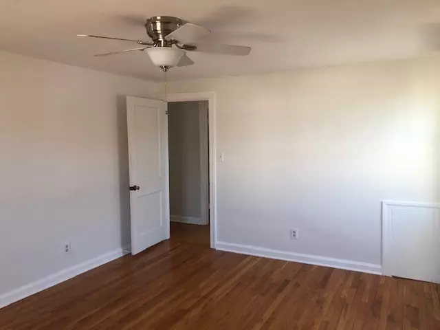 Bedroom - 44 Slater Park Ave, Pawtucket, RI 02861 photo 4 of 4