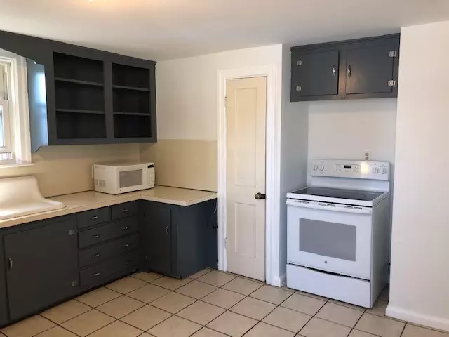Kitchen - 44 Slater Park Ave, Pawtucket, RI 02861 photo 6 of 7