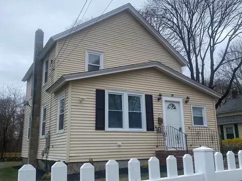 17 Greene St, Coventry, RI 02816