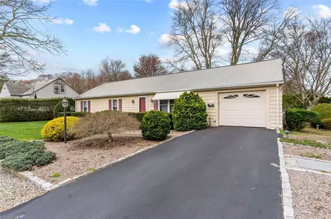 107 Harris Ave, West Warwick, RI 02893