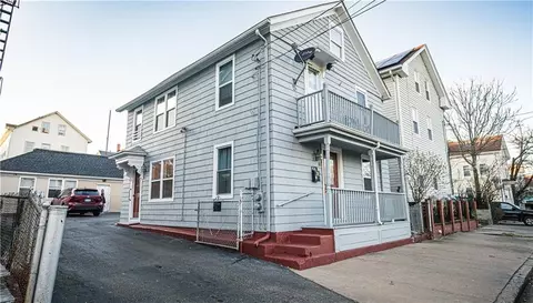 86 Putnam St, Providence, RI 02909