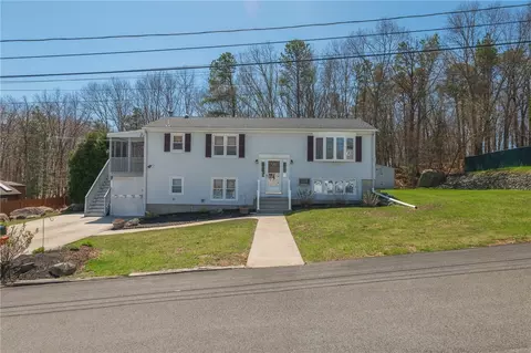 25 Camille Dr, Johnston, RI 02919