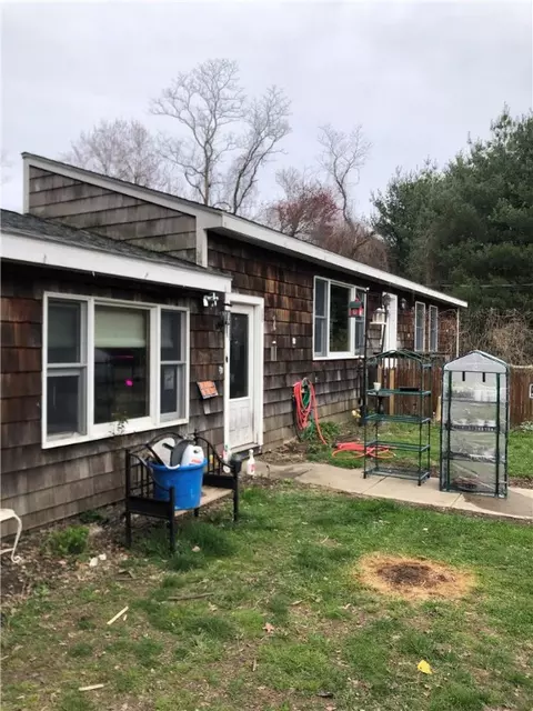 511 Stony Ln, North Kingstown, RI 02852