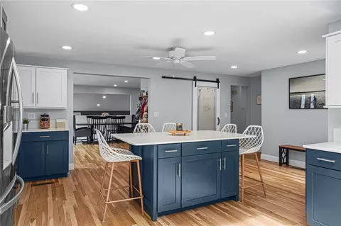 Kitchen - 19 Prudence Ln, Warren, RI 02885 photo 4 of 7