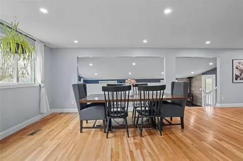 Dining - 19 Prudence Ln, Warren, RI 02885 photo 4 of 8
