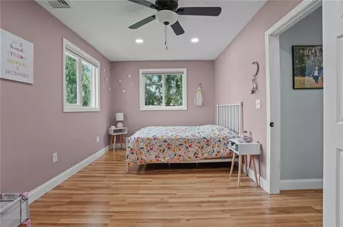 Bedroom - 19 Prudence Ln, Warren, RI 02885 photo 5 of 13