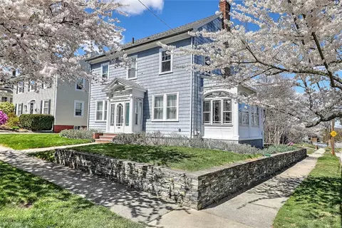 128 Lauriston St, Providence, RI 02906