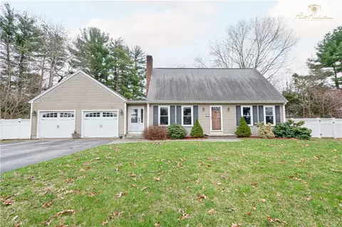 37 Mount Vernon Ave, North Attleboro, MA 02760