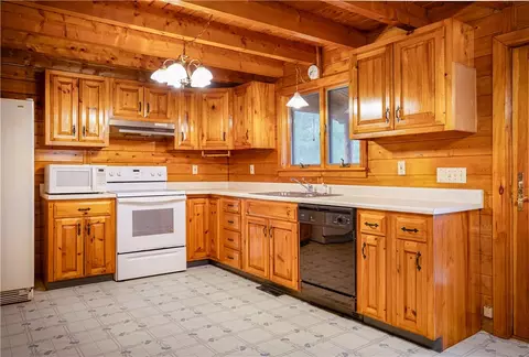 Kitchen - 92 Killingly Rd, Foster, RI 02825 photo 1 of 1