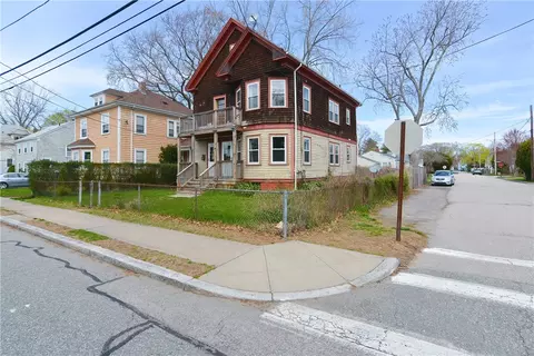55 Bourne Ave, Rumford, RI 02916