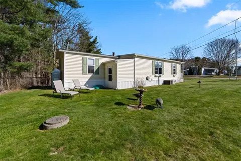 27 Lane F Ln, Coventry, RI 02816 photo 3