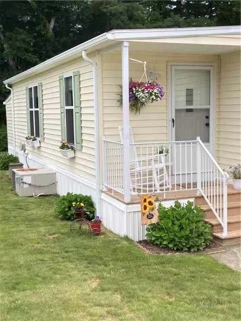 27 Lane F Ln, Coventry, RI 02816 photo 5