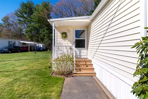 27 Lane F Ln, Coventry, RI 02816