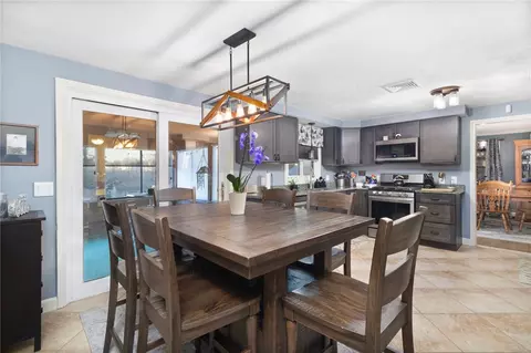 Dining - 5 Jerome Ave, Warwick, RI 02889 photo 2 of 5
