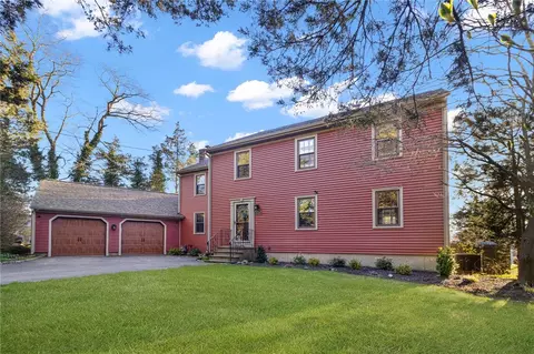 5 Jerome Ave, Warwick, RI 02889