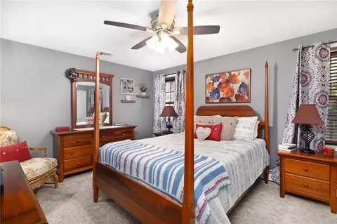 Bedroom - 5 Jerome Ave, Warwick, RI 02889 photo 4 of 8