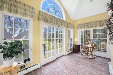 Living - 2 Lansdowne Rd, Warwick, RI 02888 photo 5 of 7