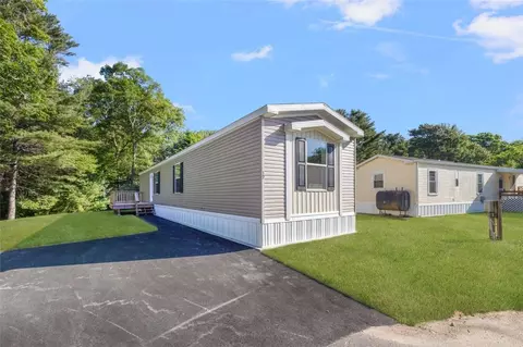 39 Toadstool Knl, Charlestown, RI 02813