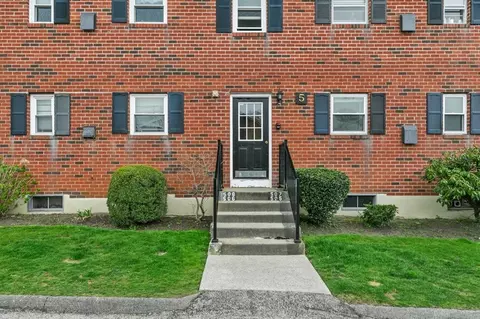 70 Carroll Ave #505, Newport, RI 02840