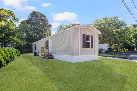 23 Toad Stool Knolls Dr, Charlestown, RI 02813