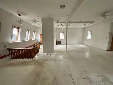 Exterior - 672 Washington St, Coventry, RI 02816 photo 6 of 8