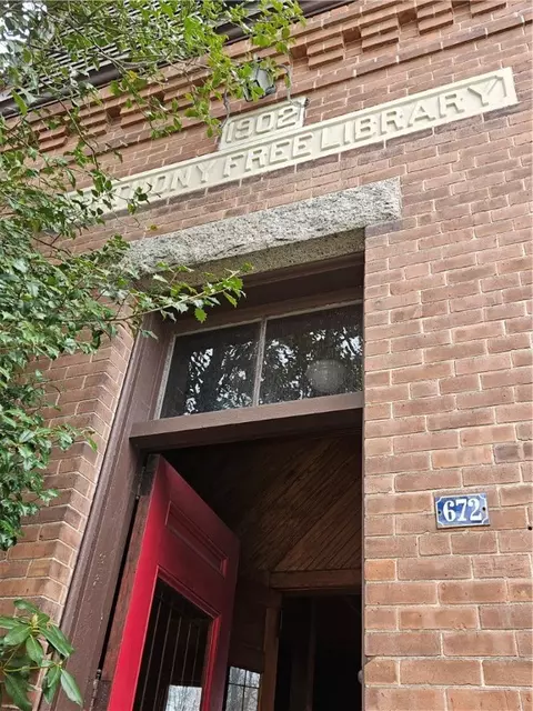 672 Washington St, Coventry, RI 02816