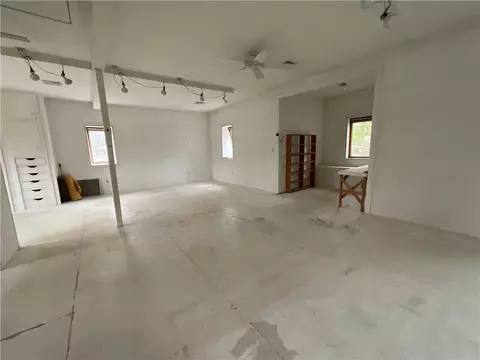 Exterior - 672 Washington St, Coventry, RI 02816 photo 4 of 8
