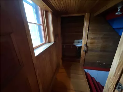Entry Way - 672 Washington St, Coventry, RI 02816 photo 2 of 5