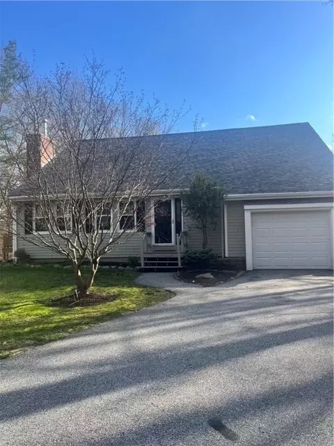 209 Westcott Rd, Scituate, RI 02857