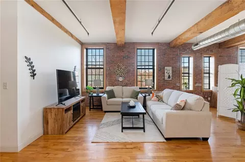 75 Eagle St #22A, Providence, RI 02908